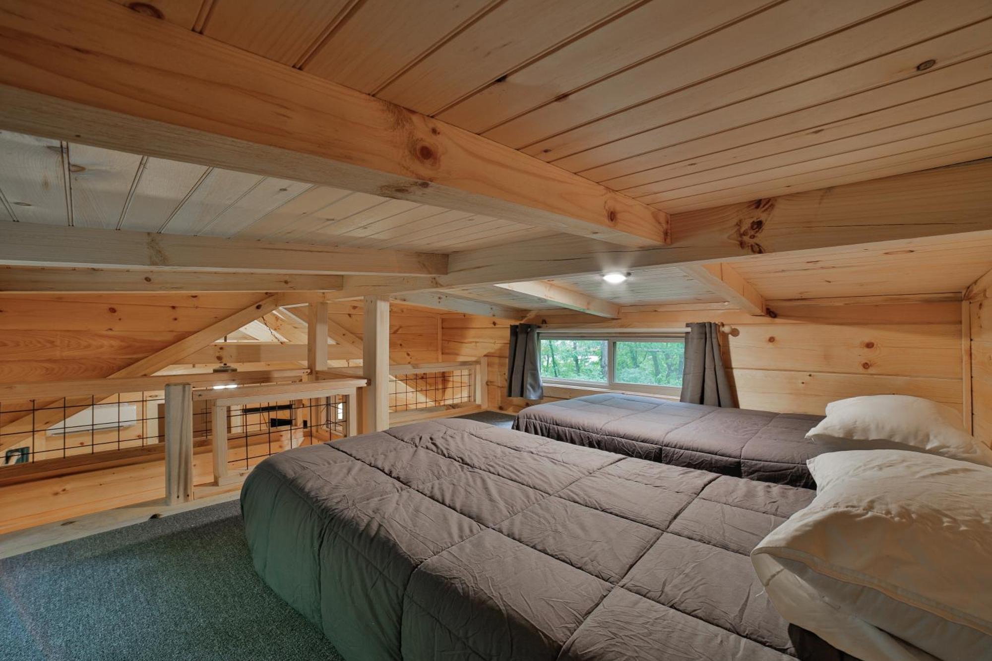שאטאנוגה Tiny Cabin Village Private Hot Tub Lynda Cabin מראה חיצוני תמונה