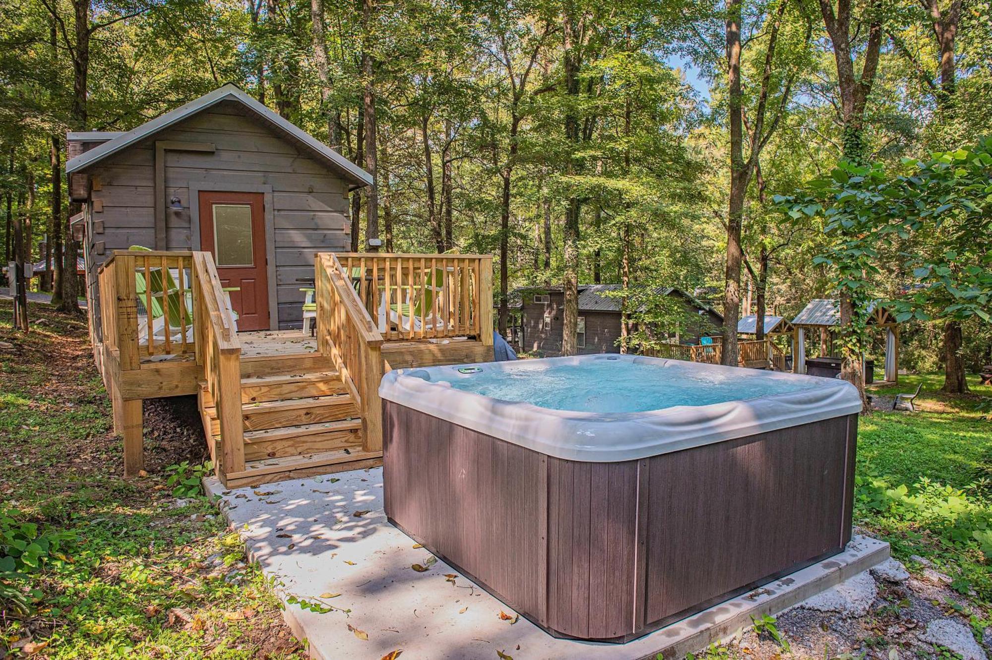 שאטאנוגה Tiny Cabin Village Private Hot Tub Lynda Cabin מראה חיצוני תמונה