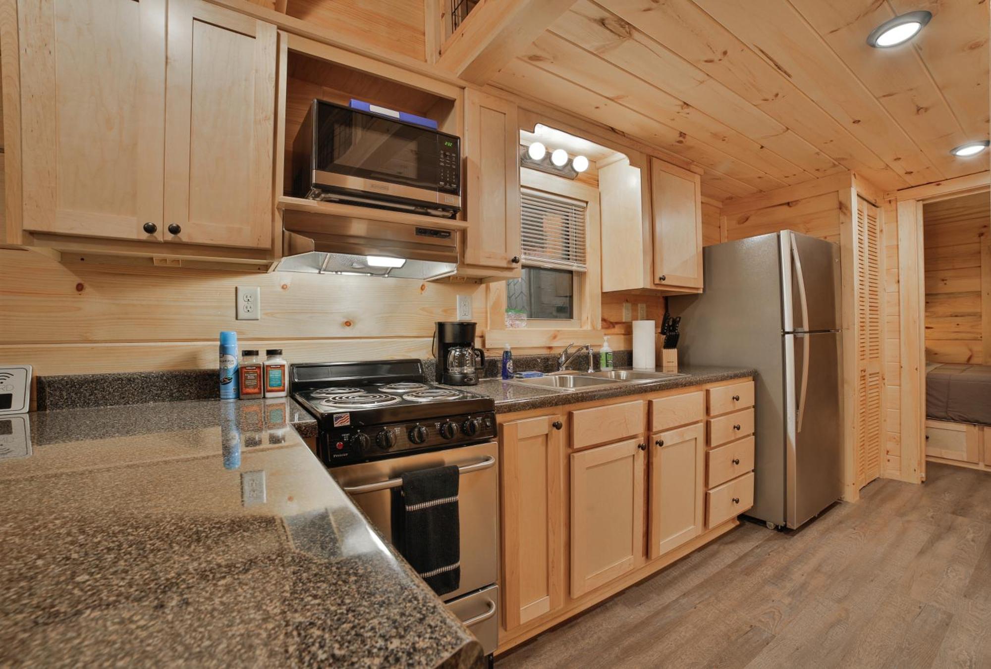 שאטאנוגה Tiny Cabin Village Private Hot Tub Lynda Cabin מראה חיצוני תמונה