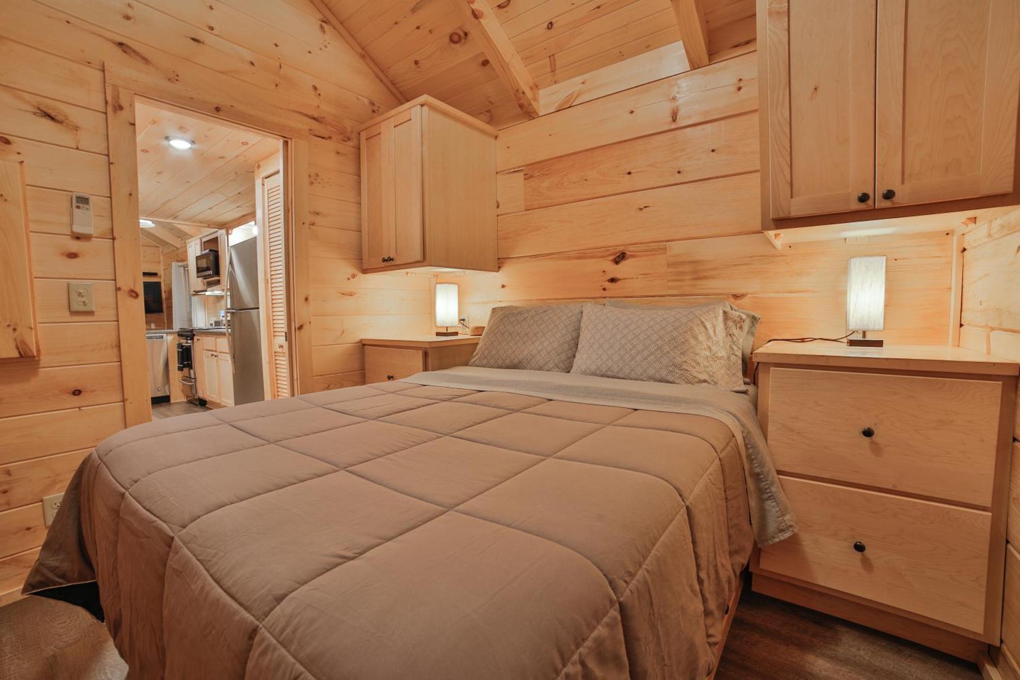 שאטאנוגה Tiny Cabin Village Private Hot Tub Lynda Cabin מראה חיצוני תמונה